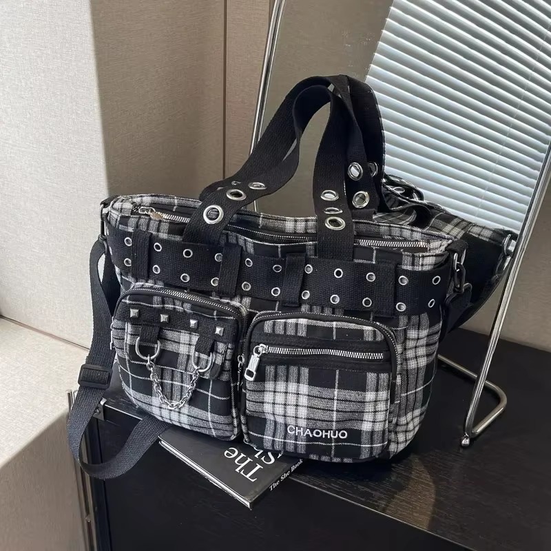 PU CHAINS Zipper Shoulder Bag  - Fishing Equipment Market ulasan dan harga