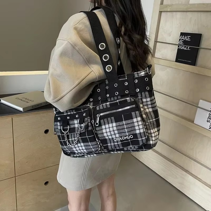 PU CHAINS Zipper Shoulder Bag  - Fishing Equipment Market ulasan dan harga